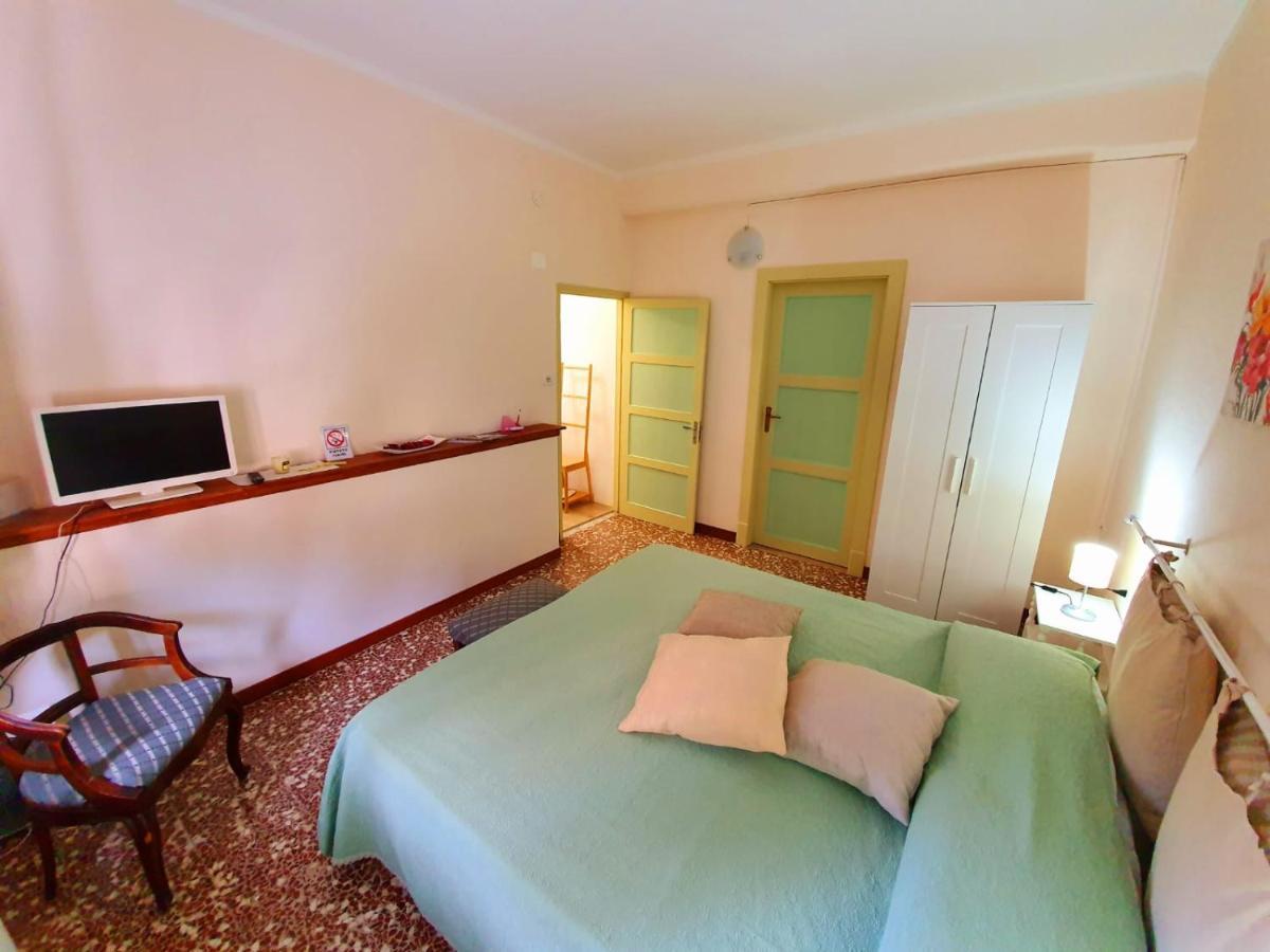 مبيت وإفطار Erli Il Girasole ...At Andorus' House المظهر الخارجي الصورة