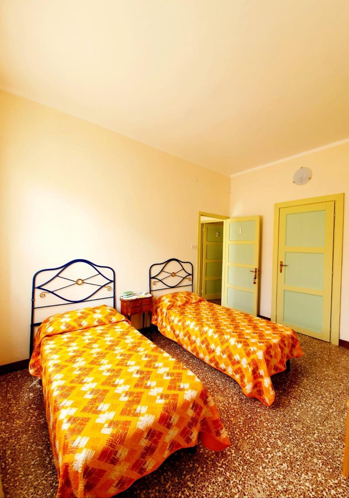 مبيت وإفطار Erli Il Girasole ...At Andorus' House الغرفة الصورة